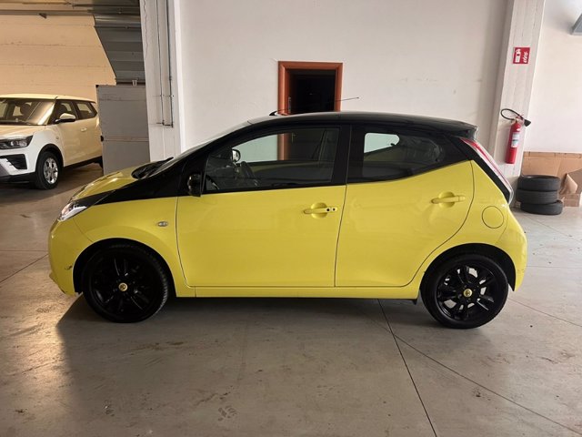 TOYOTA Aygo 1.0 VVT-i 69 CV 5 porte x-play