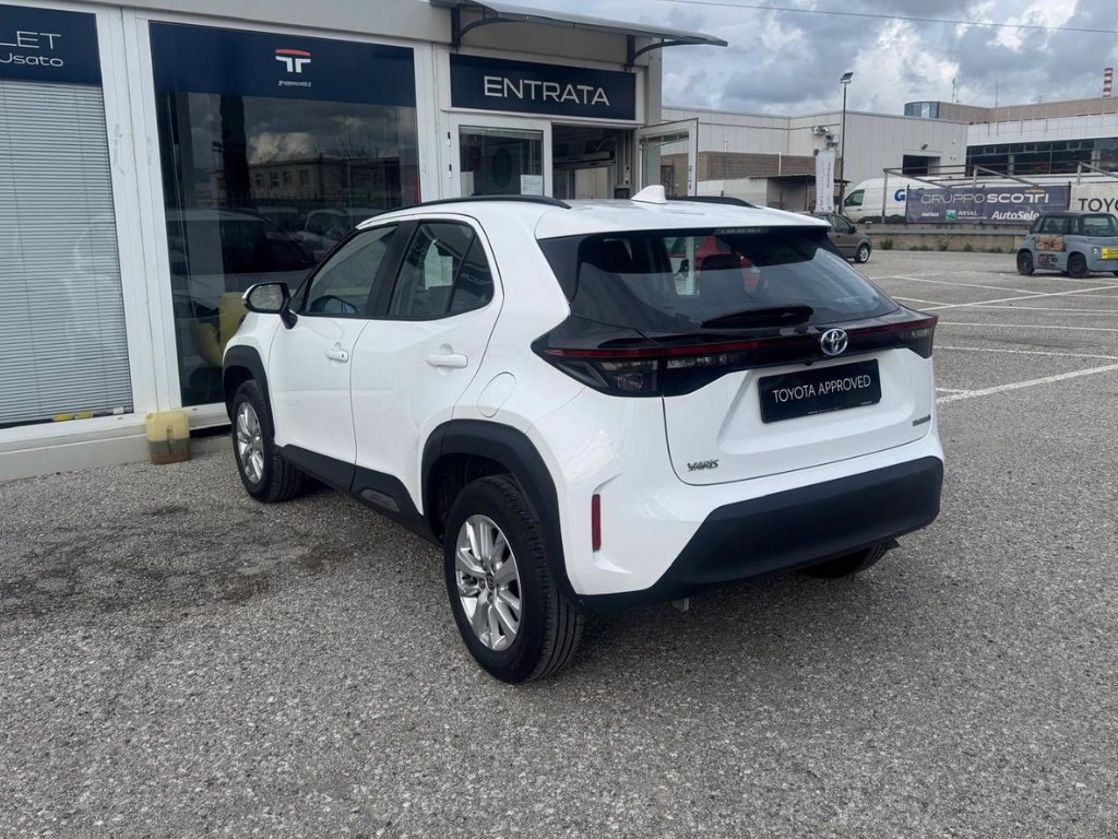 TOYOTA Yaris Cross 1.5 Hybrid 5p. E-CVT Active