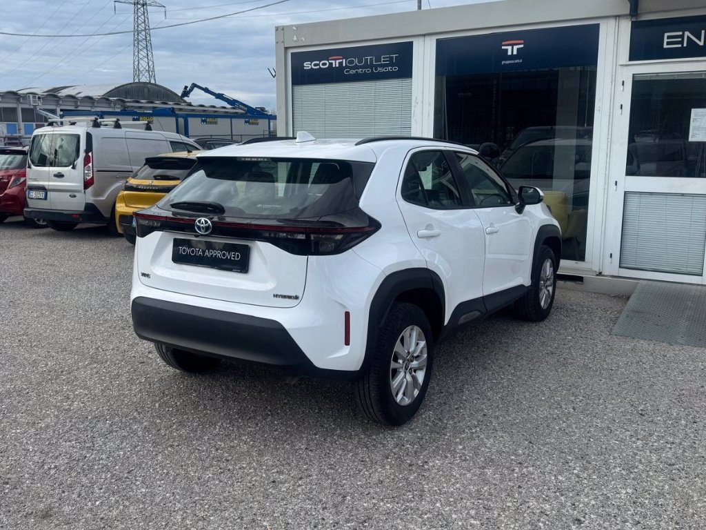 TOYOTA Yaris Cross 1.5 Hybrid 5p. E-CVT Active
