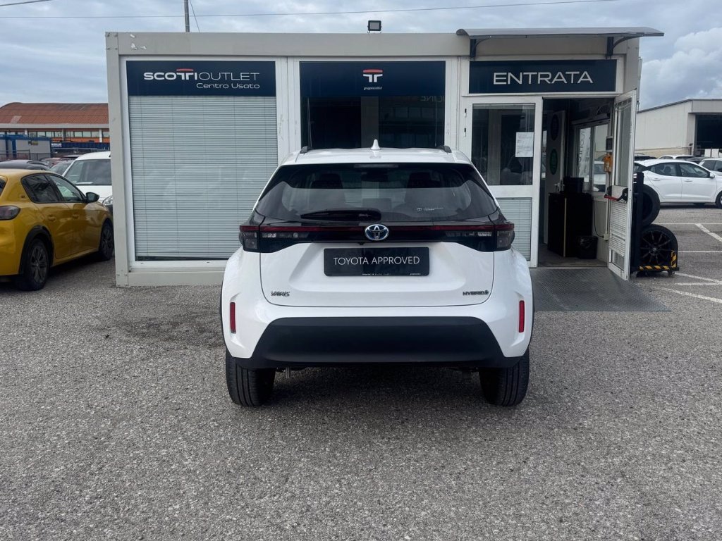 TOYOTA Yaris Cross 1.5 Hybrid 5p. E-CVT Active