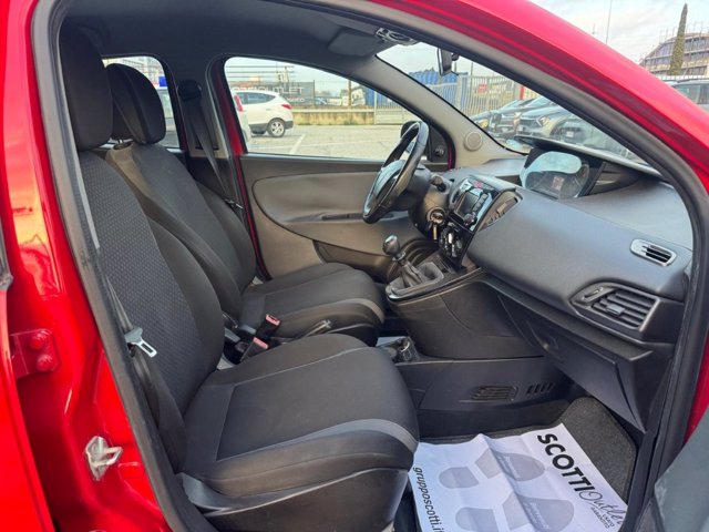 LANCIA Ypsilon 1.2 silver 69cv