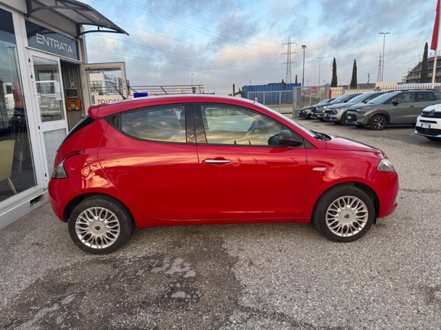 LANCIA Ypsilon 1.2 silver 69cv
