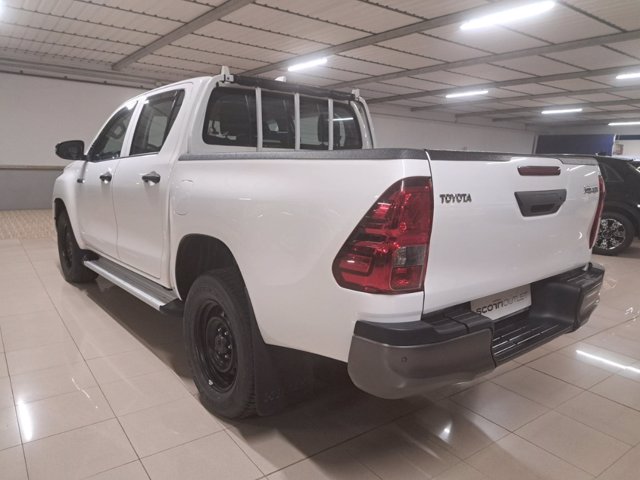 TOYOTA Hilux 2.4 d-4d double cab comfort 4wd