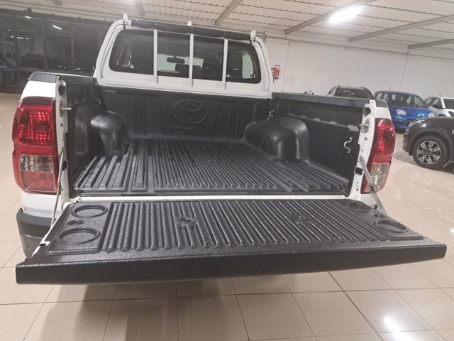 TOYOTA Hilux 2.4 d-4d double cab comfort 4wd