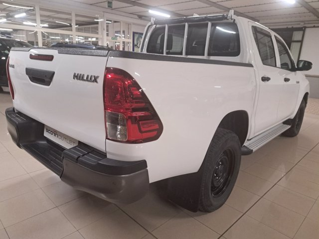 TOYOTA Hilux 2.4 d-4d double cab comfort 4wd