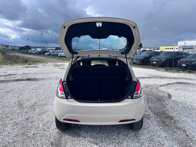 LANCIA Ypsilon 1.2 gold 69cv my16