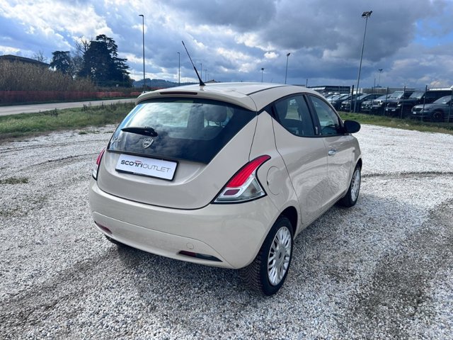 LANCIA Ypsilon 1.2 gold 69cv my16