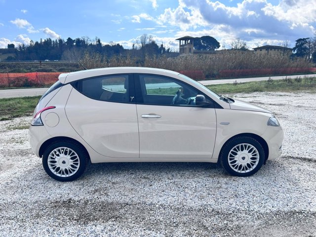 LANCIA Ypsilon 1.2 gold 69cv my16