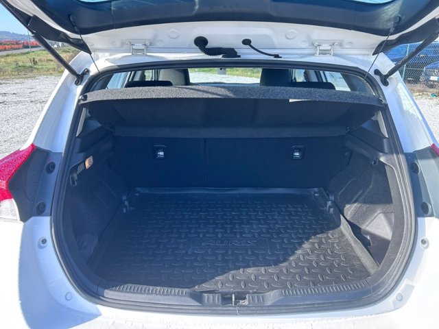 TOYOTA Auris 1.8h active cvt my17