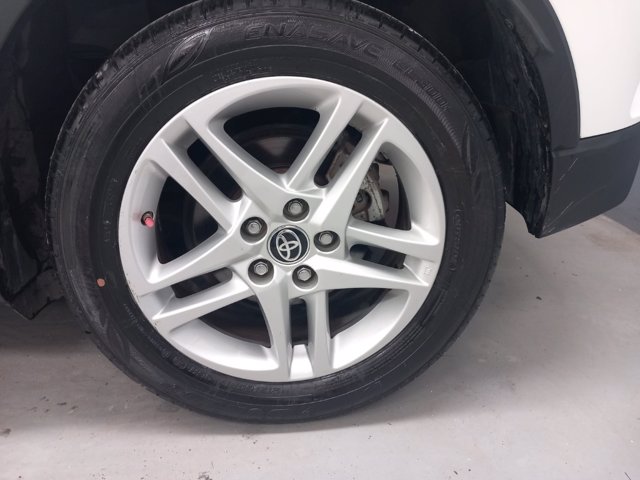 TOYOTA C-hr 1.8h active e-cvt