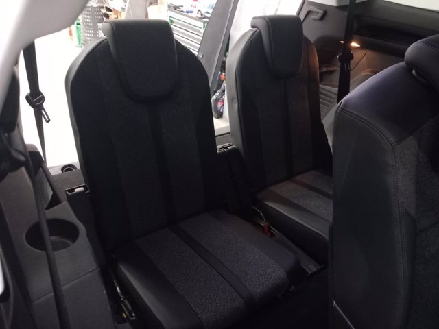 PEUGEOT 5008 1.2 PureTech Turbo 130cv Allure EAT