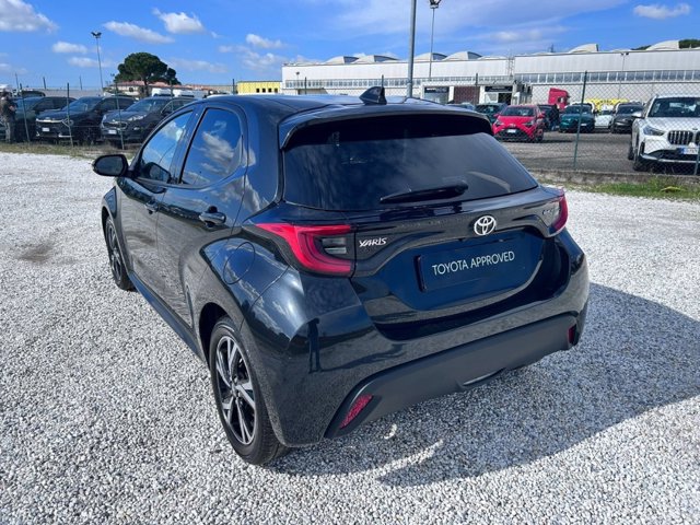 TOYOTA Yaris 1.5h trend