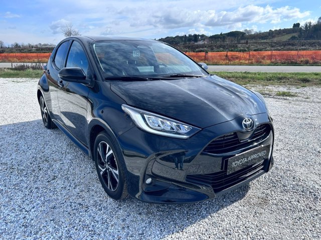 TOYOTA Yaris 1.5h trend