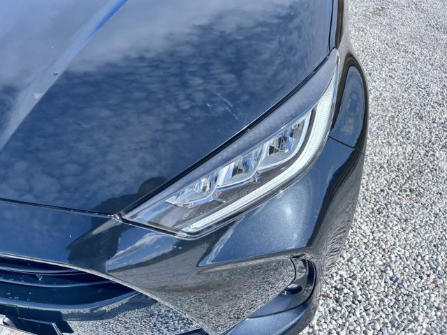 TOYOTA Yaris 1.5h trend