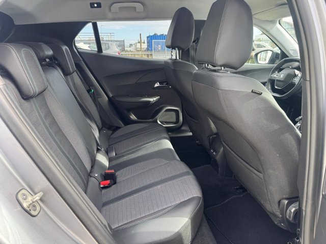 PEUGEOT 2008 BlueHDi 110 S&S Allure