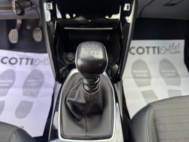 PEUGEOT 2008 BlueHDi 110 S&S Allure