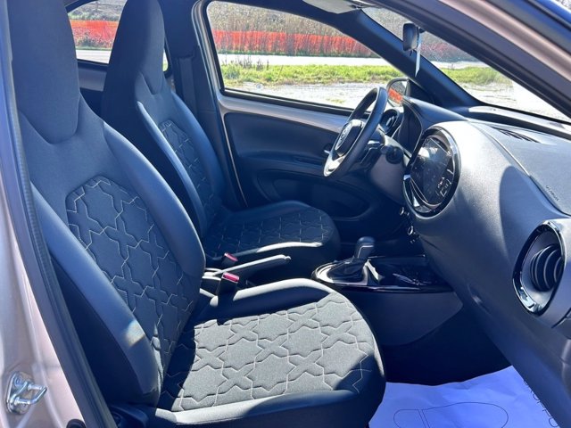 TOYOTA Aygo x 1.0 lounge 72cv s-cvt