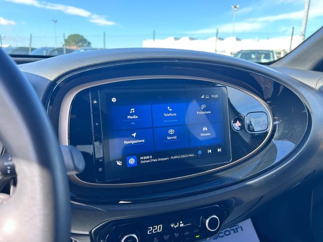 TOYOTA Aygo x 1.0 lounge 72cv s-cvt