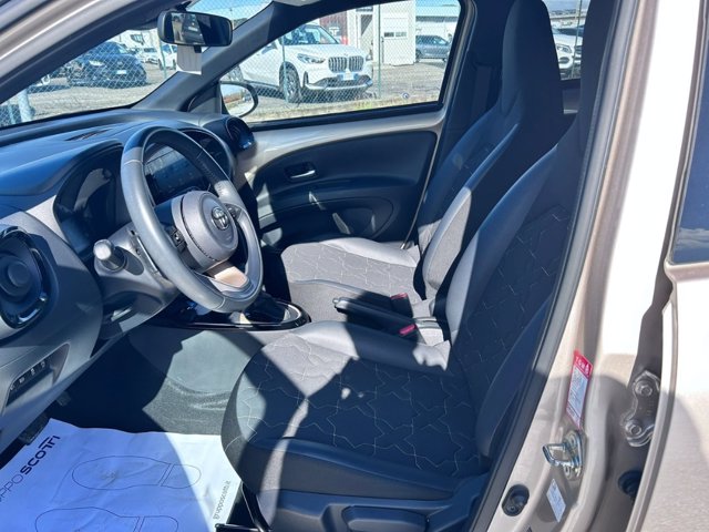 TOYOTA Aygo x 1.0 lounge 72cv s-cvt