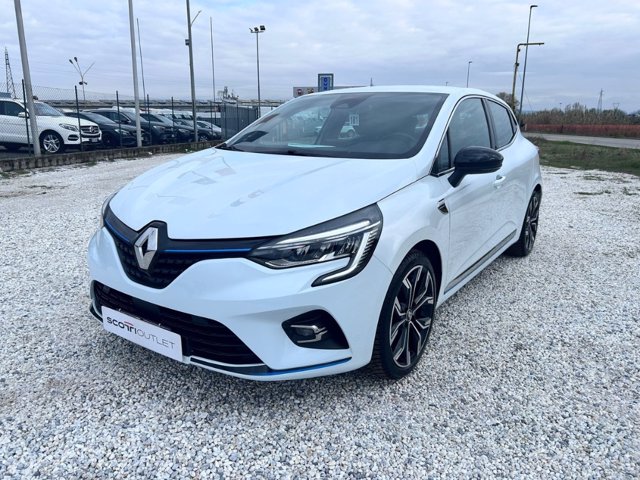 RENAULT Clio 1.6 e-tech hybrid serie limitata 140cv auto