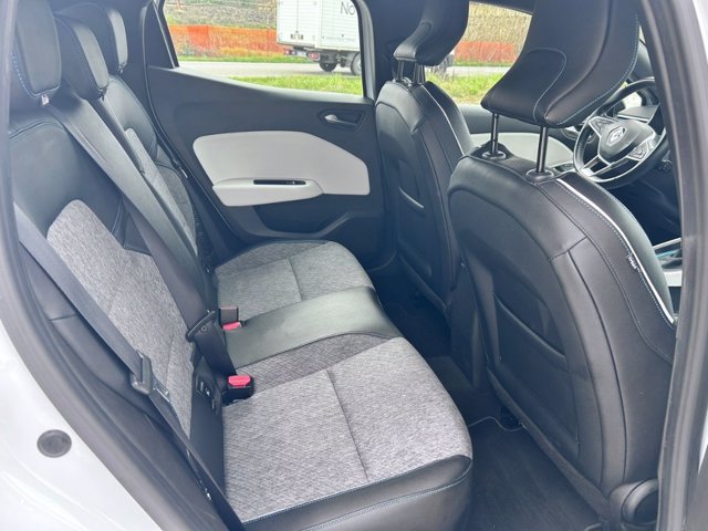 RENAULT Clio 1.6 e-tech hybrid serie limitata 140cv auto