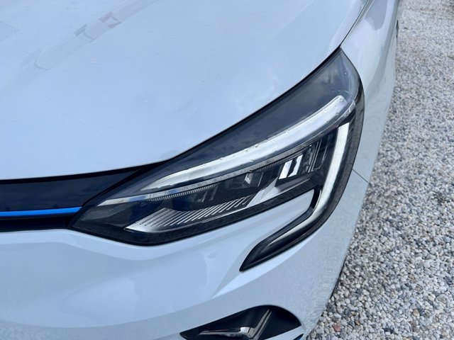 RENAULT Clio 1.6 e-tech hybrid serie limitata 140cv auto