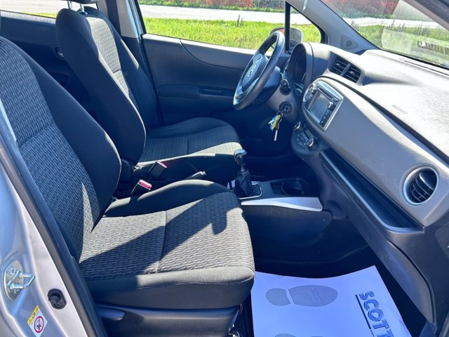 TOYOTA Yaris 5p 1.0 lounge c/cl