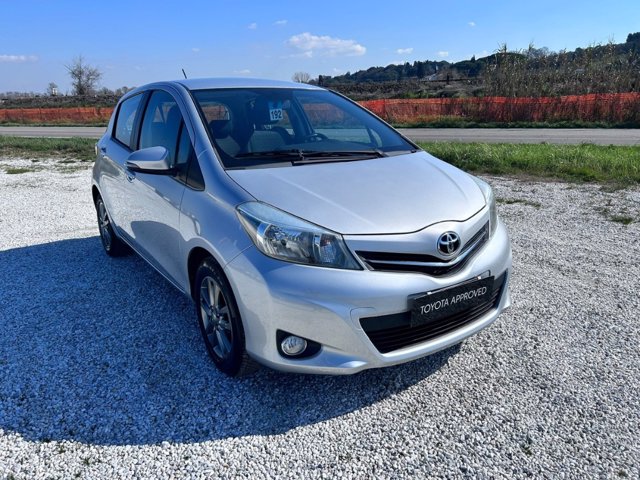 TOYOTA Yaris 5p 1.0 lounge c/cl