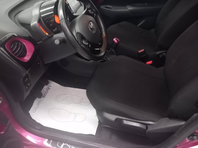 TOYOTA Aygo 5p 1.0 x-cite 72cv