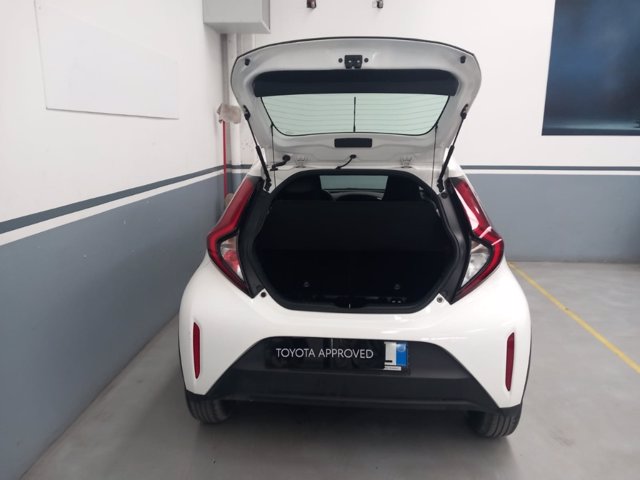 TOYOTA Aygo x 1.0 active 72cv s-cvt