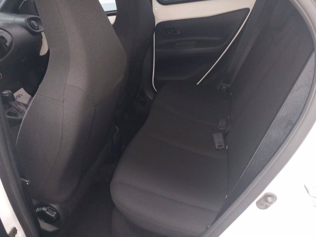 TOYOTA Aygo x 1.0 active 72cv s-cvt