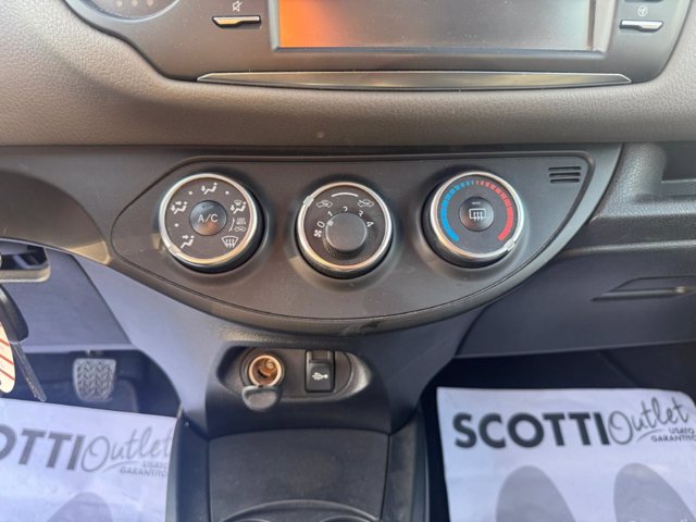 TOYOTA Yaris 1.0 72 CV 5 porte Active