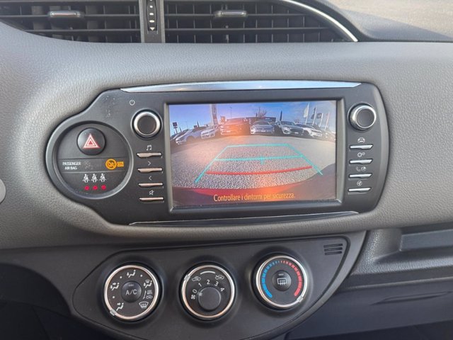 TOYOTA Yaris 1.0 72 CV 5 porte Active