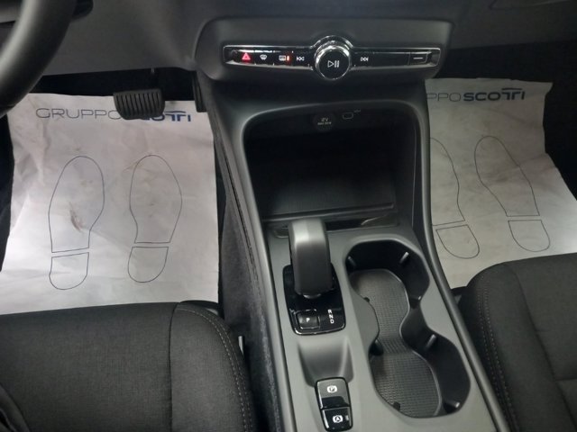 VOLVO Xc40 2.0 b3 essential auto