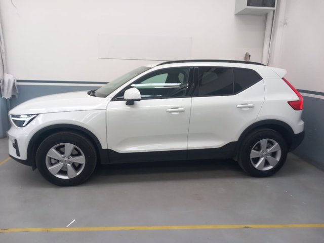 VOLVO Xc40 2.0 b3 essential auto