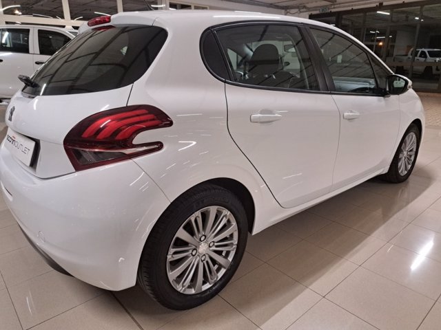 PEUGEOT 208 PureTech 82 Stop&Start 5 porte Allure