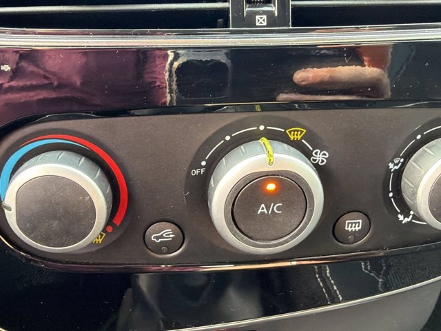 RENAULT Clio 1.2 75CV 5 porte Zen