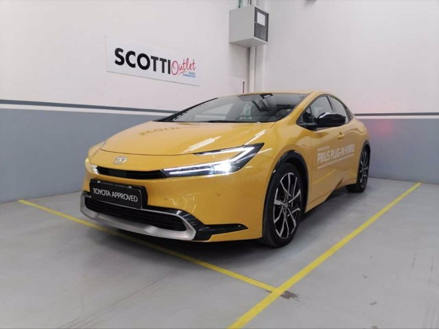 TOYOTA Prius 2.0 phev lounge