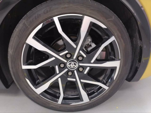 TOYOTA Prius 2.0 phev lounge