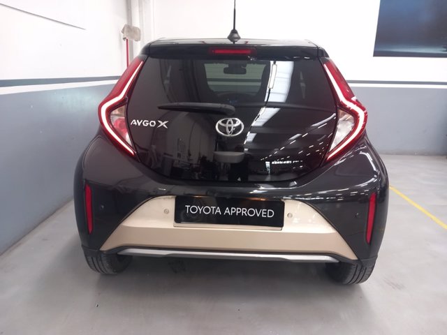 TOYOTA Aygo x 1.0 lounge 72cv s-cvt