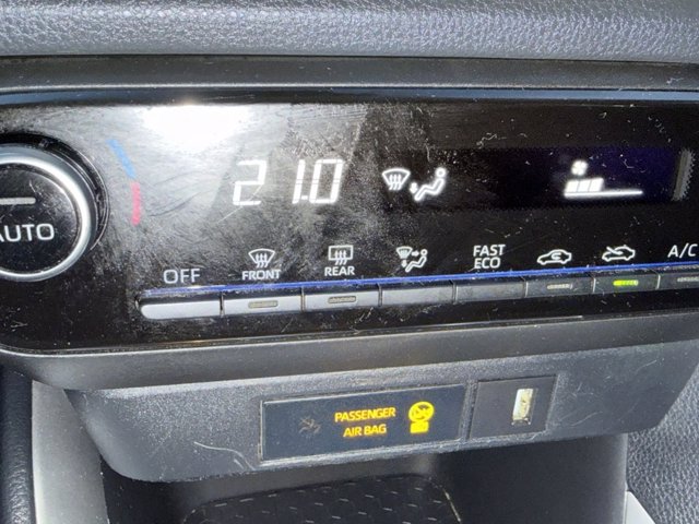 TOYOTA Yaris 1.5h active