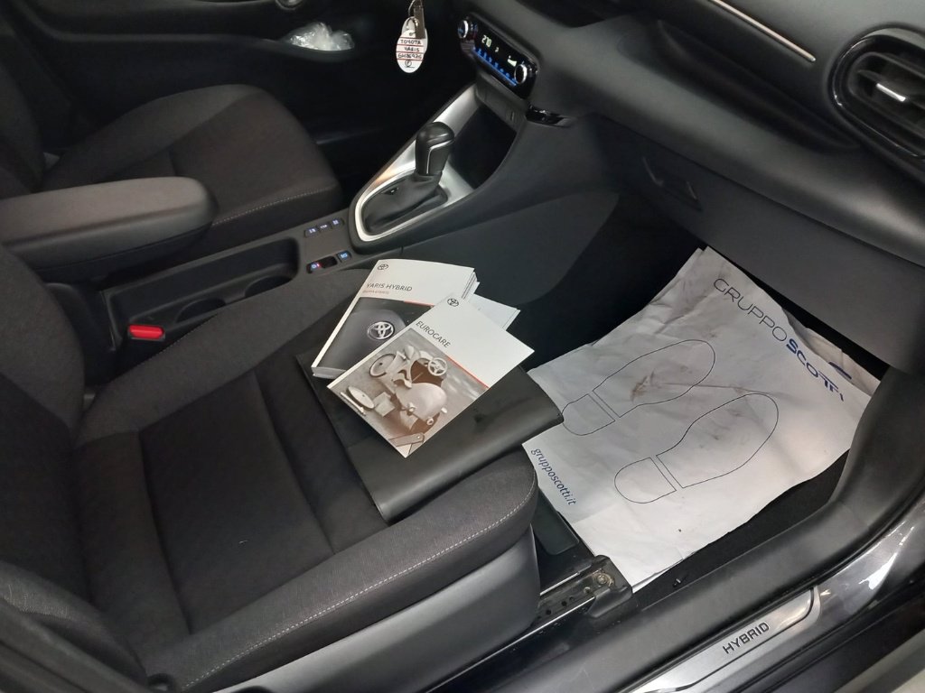 TOYOTA Yaris 1.5 Hybrid 5 porte Trend