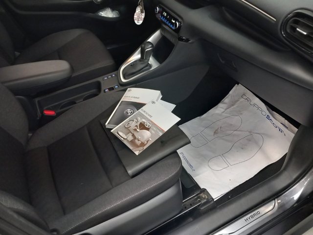 TOYOTA Yaris 1.5 Hybrid 5 porte Trend