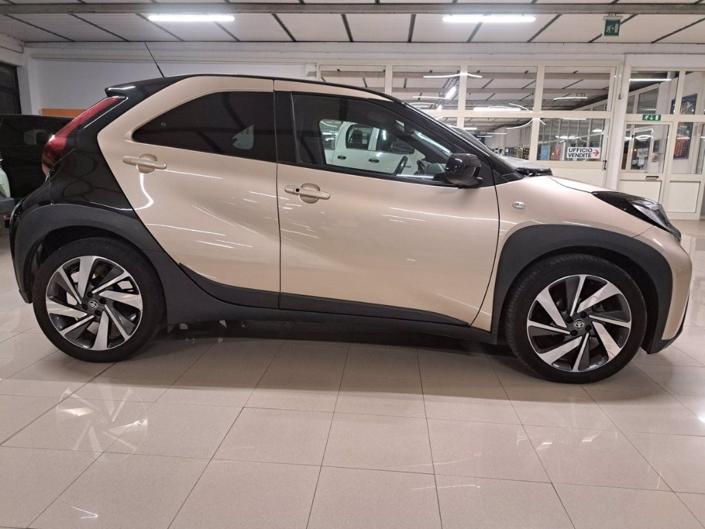 TOYOTA Aygo x 1.0 lounge 72cv