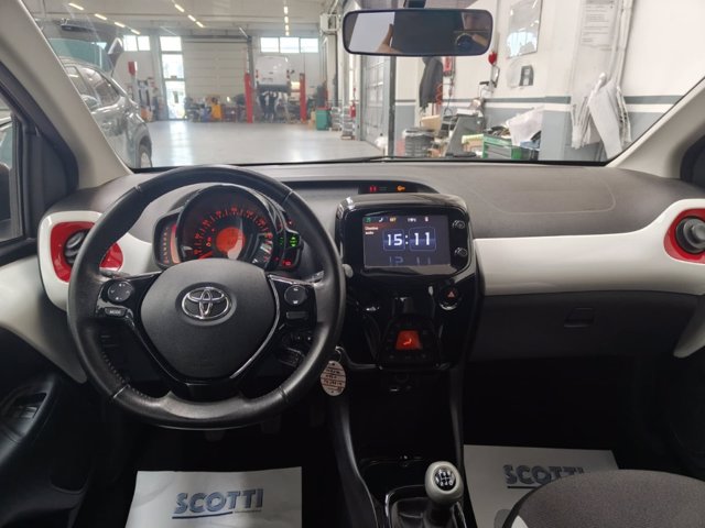 TOYOTA Aygo 5p 1.0 x-play my15