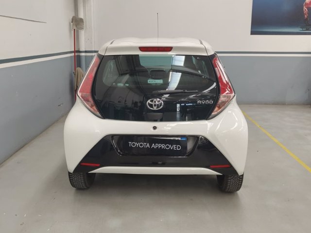 TOYOTA Aygo 5p 1.0 x-play my15