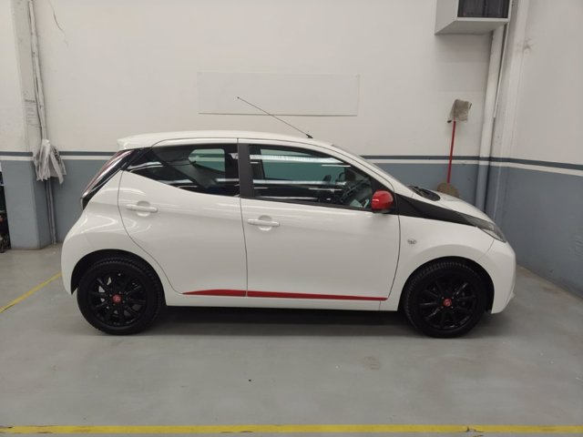 TOYOTA Aygo 5p 1.0 x-play my15