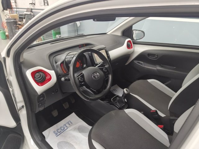 TOYOTA Aygo 5p 1.0 x-play my15