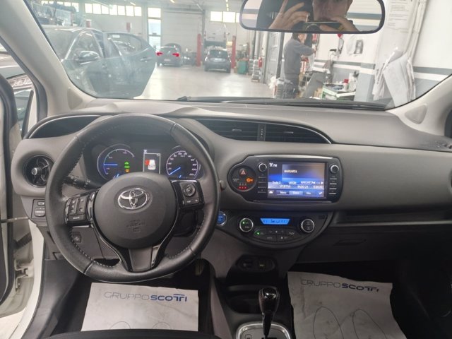 TOYOTA Yaris 5p 1.5h business