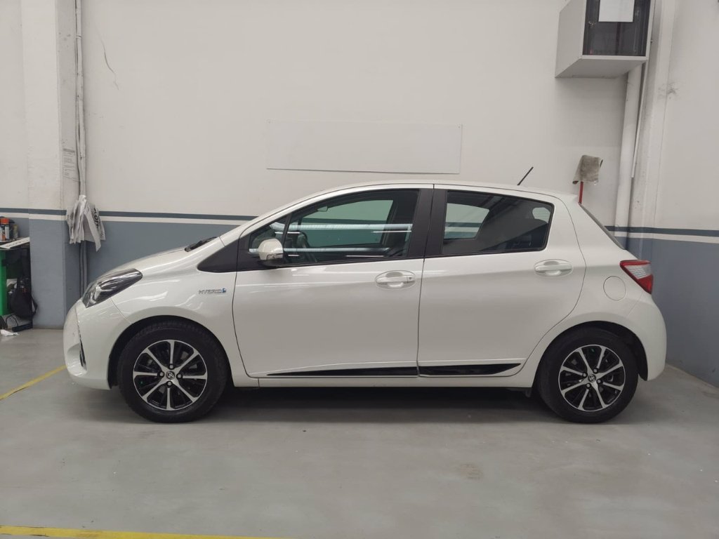 TOYOTA Yaris 5p 1.5h business